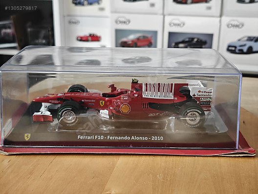 1/24 FERRARİ F10 2010 - FERNANDO ALONSO (Pleksi Case) on