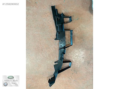 LR013866/LHAH3217752BA RANGE ROVER SPORT L320 TAMPON SAĞ BRAKETİ