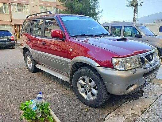 File:Nissan Terrano 2,7TDi.jpg - Wikipedia