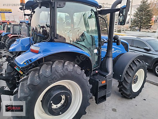 Machinery / Agricultural Machines / Tractors / New Holland / TR6.135S