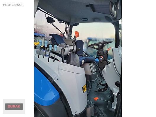 Machinery / Agricultural Machines / Tractors / New Holland / TR6.135S