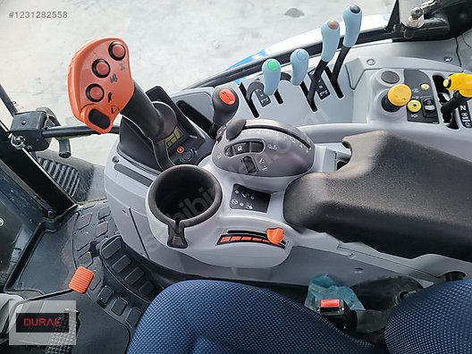 Machinery / Agricultural Machines / Tractors / New Holland / TR6.135S