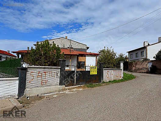 ACİL KARŞIYAKADA 417 m2 Arsa İçinde Müstakil Ev