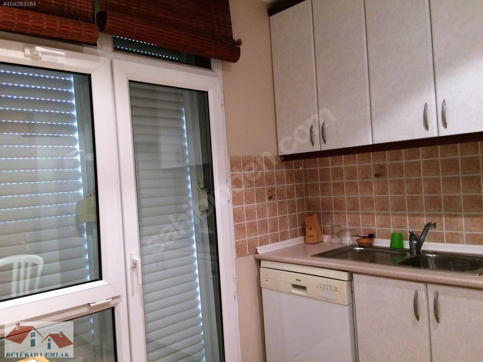 BÜYÜKADA EMLAK�TAN DENİZ DOĞA VE HAVUZ MANZARALI 3+1 DAİRE Satılık