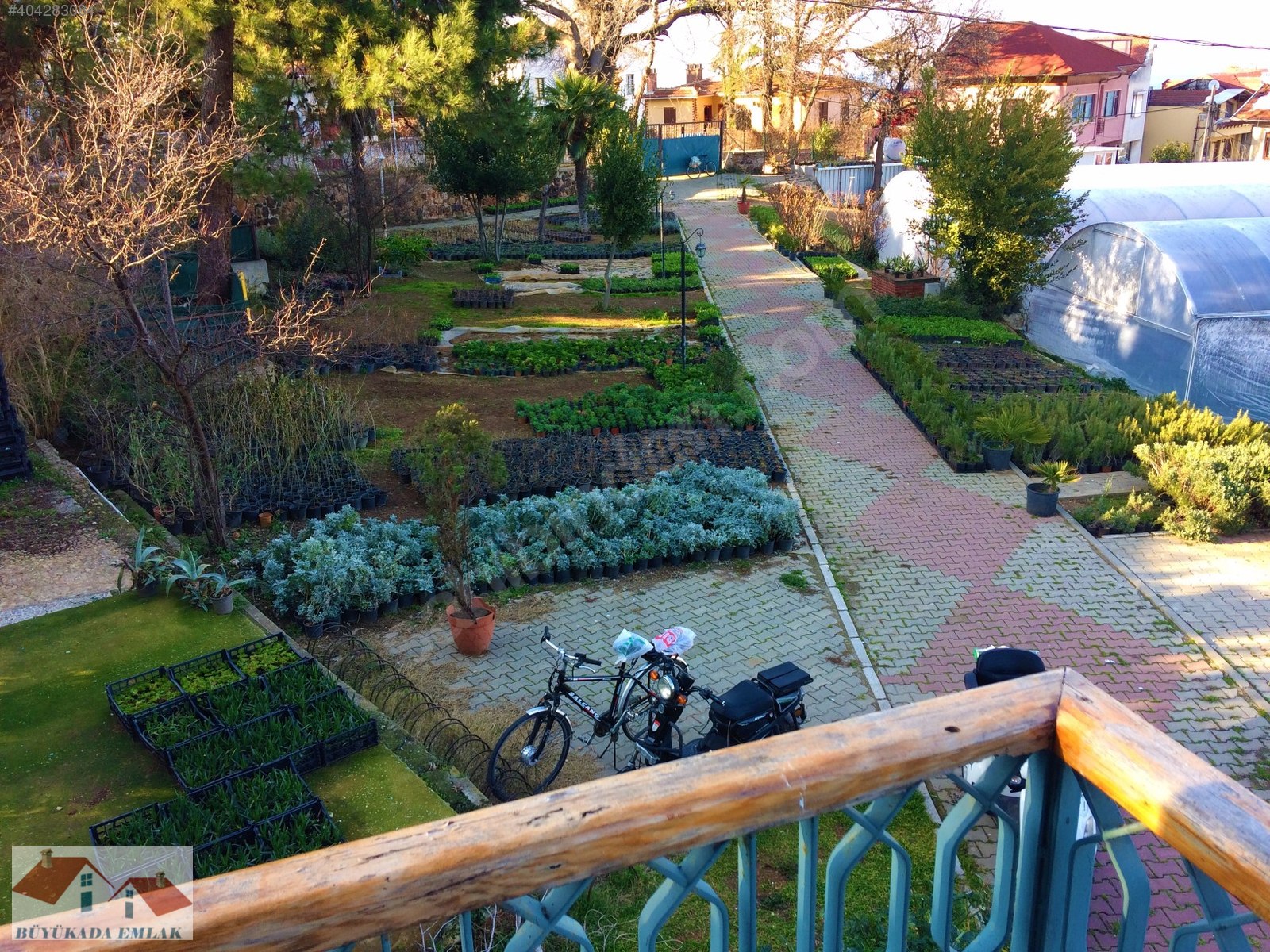 BÜYÜKADA EMLAK�TAN DENİZ DOĞA VE HAVUZ MANZARALI 3+1 DAİRE Satılık