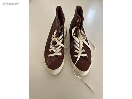 Used & Brand New Items / Clothing & Accessories / Women / Shoes / Sneakers