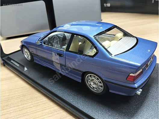 Solido Diecast Model 1:18 BMW Araba