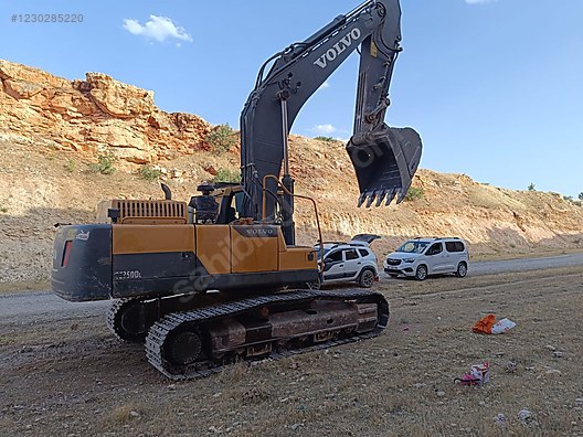 Kiralık Volvo Ekskavatör (Kepçe)