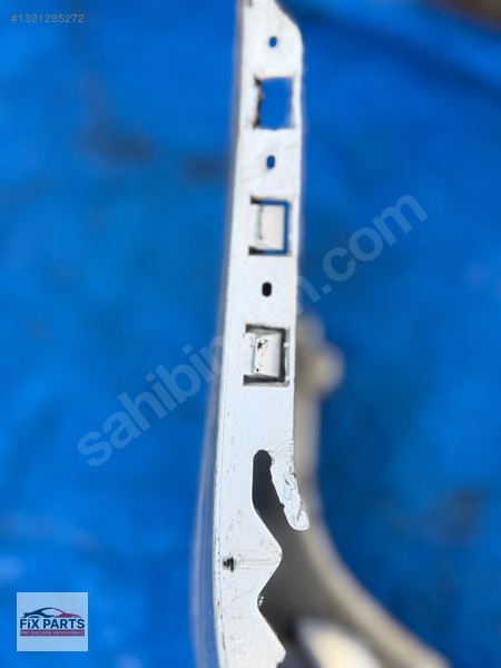 Mercedes E Tampon (Arka)