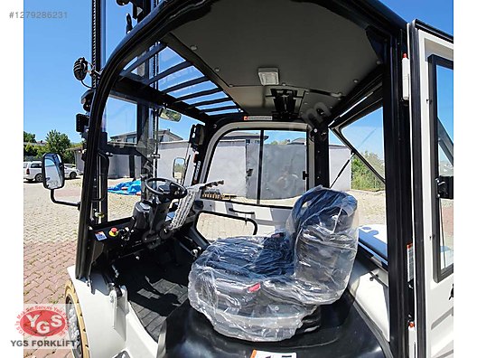 Machinery / Industrial / Carrying & Stacking Equipment / Forklifts / For Sale / YGS