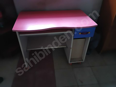 bilgisayar masası
