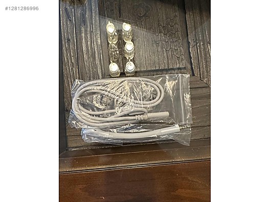 Used & Brand New Items / Computers / Peripherals / Headphones & Microphones