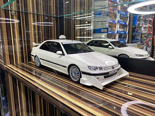 Peugeot TAXI ミニカー ホワイト Amazon | Otto Mobile 1/12 Peugeot 406 Taxi from the movie Taxi
