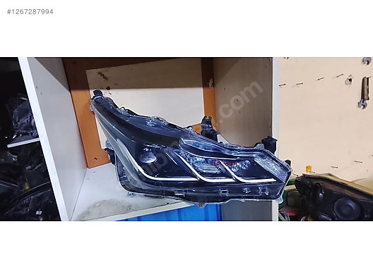 TOYOTA COROLLA SAĞ FAR ORJ 2019/2024