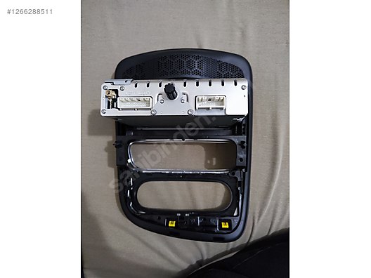 Vehicle Parts / Automotive Equipment / Audio & Video Systems / Car Multimedia Player