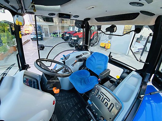 İş Makineleri & Sanayi / Tarım Makineleri / Traktör / New Holland / TT4.55