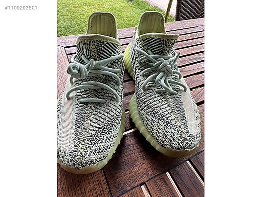 Athletic & Outdoor / Adidas Yeezy Boost Yeşil (Glow) 40 numara