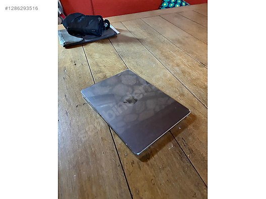 Apple Macbook / MacBook Air m2 - 2022 - 256 gb - 8 gb ram Çok