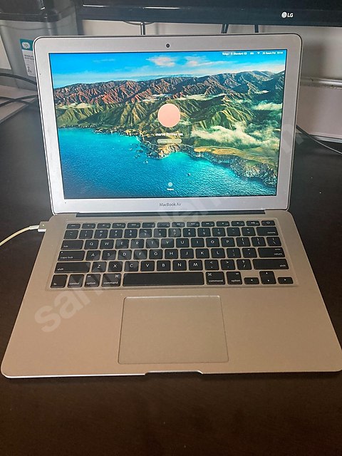 Macbook Air 7,2 8GB Ram i5 Yeni batarya, 128gb Tertemiz
