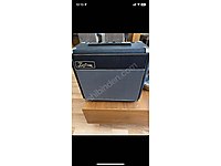 Kustom Defender V5 lambalı amfi