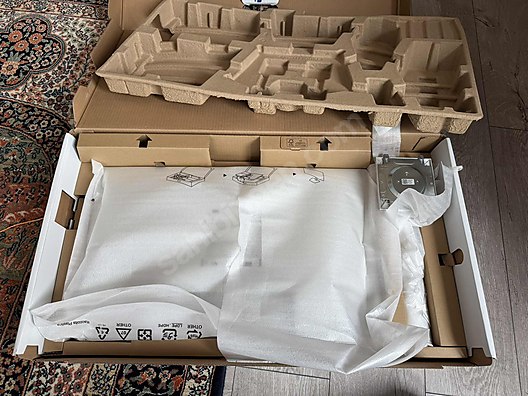 Used & Brand New Items / Computers / Monitors / LED & LCD Monitör