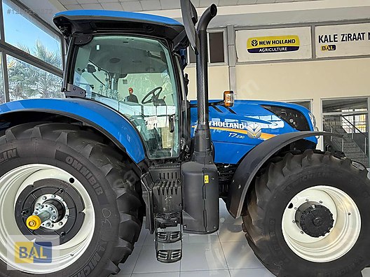 Machinery / Agricultural Machines / Tractors / New Holland / T7.230