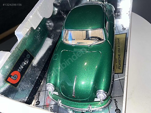 Burago Diecast Model 1:18 Porsche Araba - 1324296156 Burago Diecast Model 1:18 Porsche Araba - 1324296156