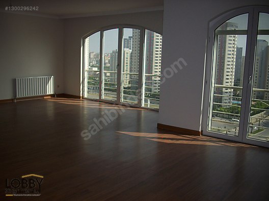 LOBBY'DEN UPHİLL COURT A ADADA 5+1 SATILIK DAİRE