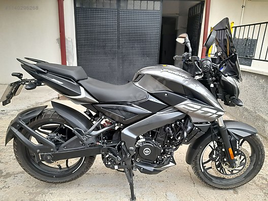 Full black deals ns 200