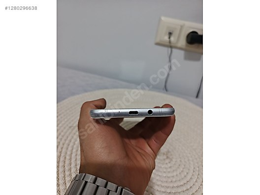 Used & Brand New Items / Cell Phones & Accessories / Cell Phones / Samsung / Galaxy J7 (2016)