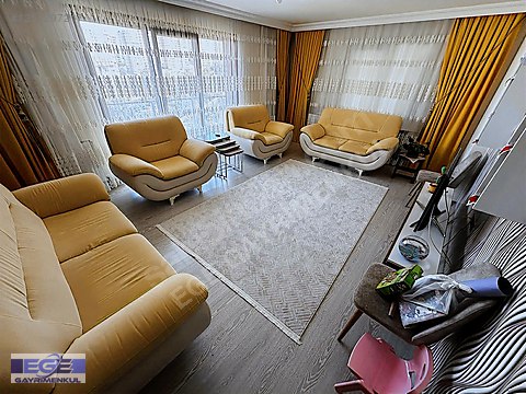 EGE'DEN TEK BLOKLU SİTEDE GÜNEY DOĞU TERAS BALKONLU
