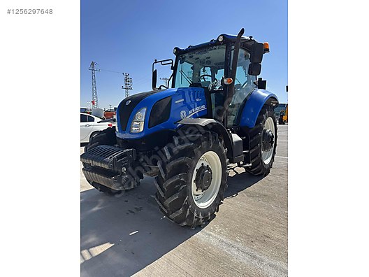 Machinery / Agricultural Machines / Tractors / New Holland / TR5.100