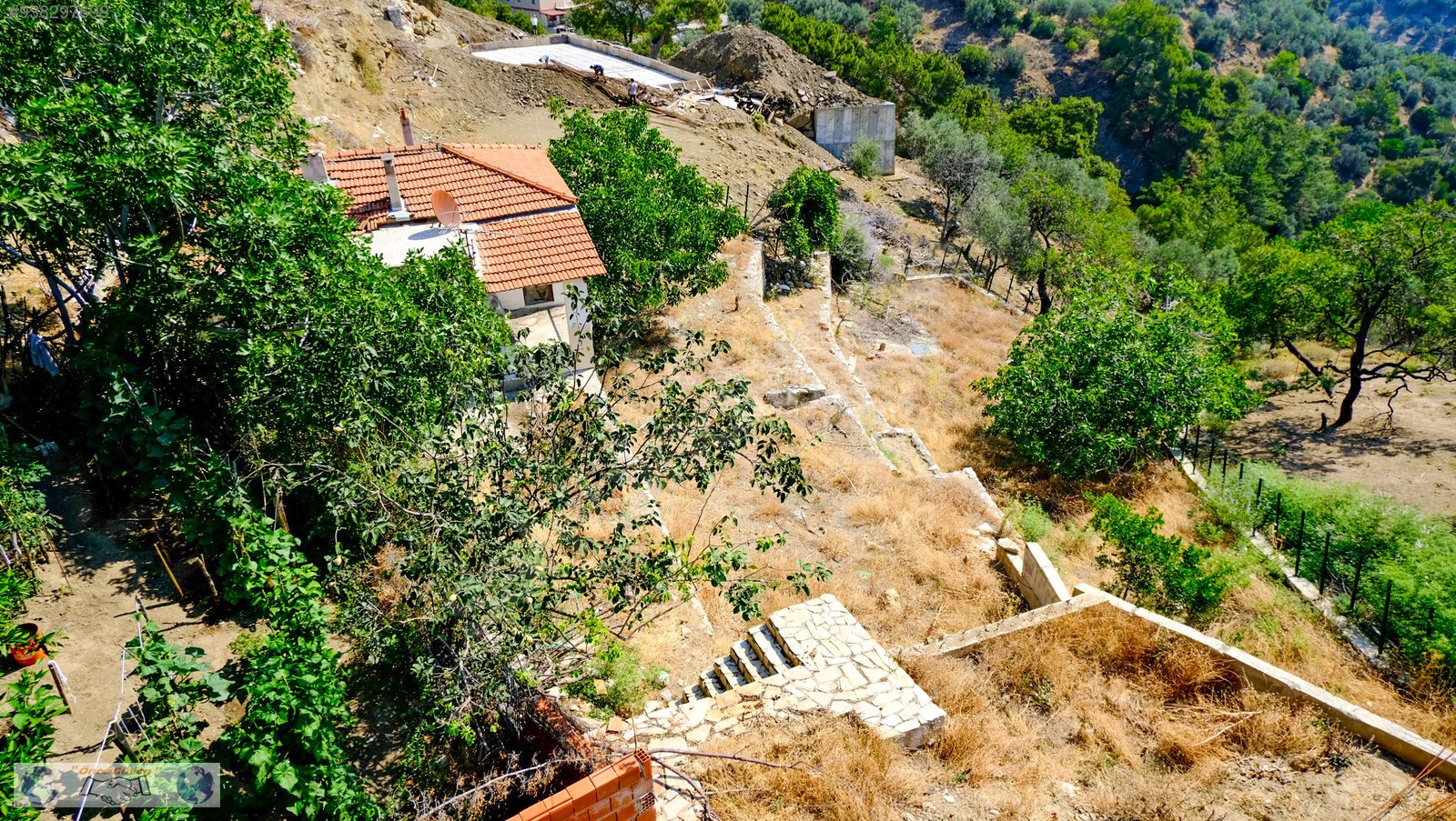 Narlı Köyünde Satılık Müstakil Ev ve Arsa Satılık Müstakil Ev