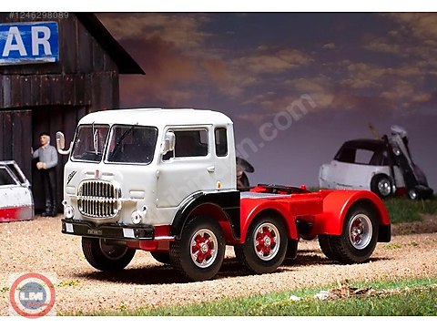 イクソ 1/43 フィアット 690 T1 1961 トレーラーヘッド IXOMODELS - FIAT 690 T1 6x2 1961 grau - 1/43 - IXOTR176.22