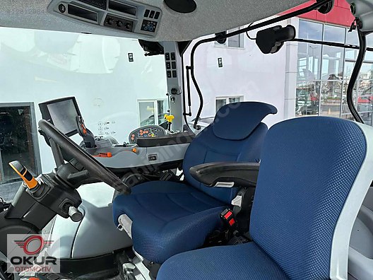 Machinery / Agricultural Machines / Tractors / New Holland / T6.175