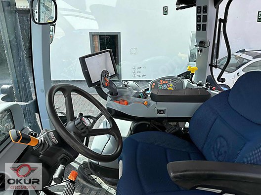 Machinery / Agricultural Machines / Tractors / New Holland / T6.175