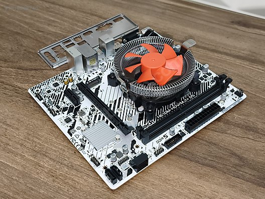 ASROCK H610M-HDV DDR5 + İ5 12400F + FAN sahibinden.comda - 1318298740