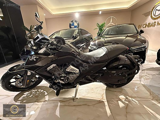 Benda Motor LFC 700 motosiklet