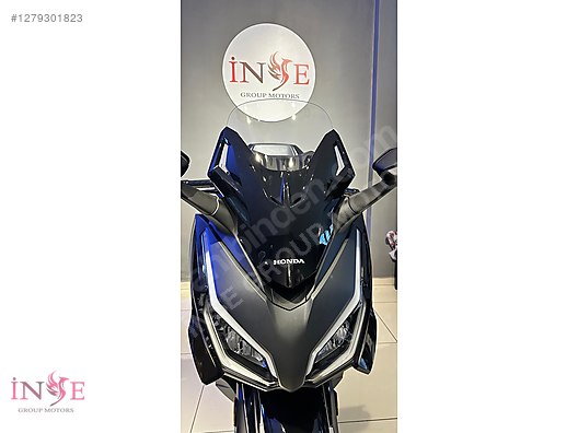 Siyah Honda Forza 250 (NSS250) Otomatik