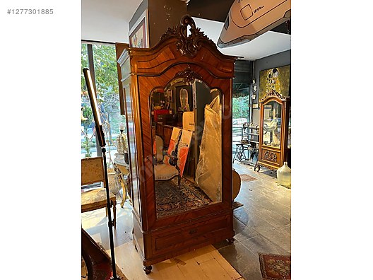 Used & Brand New Items / Antique / Furniture / Den & Living Room / Antique Cupboard