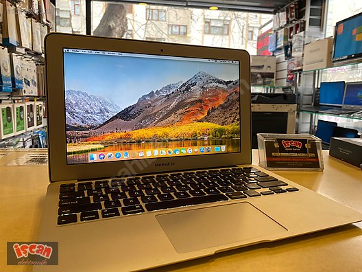 Apple Macbook / MacBook Air 'A1370' / Intel i5 / 4 Gb Ram / 128 Gb