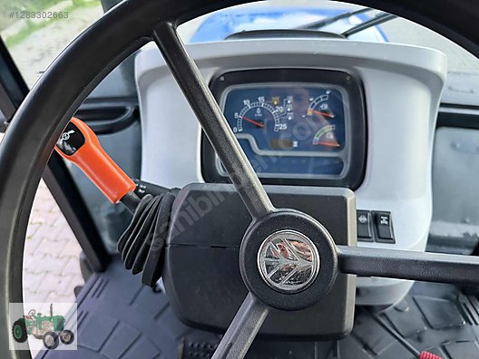 Machinery / Agricultural Machines / Tractors / New Holland / TD100D