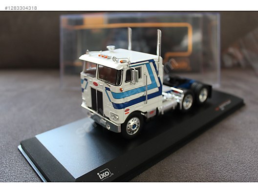 IXO Diecast Model 1:43 Peterbilt Çekici (TIR) Çeşitleri
