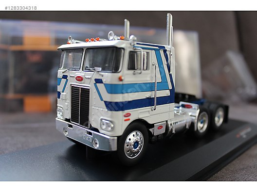IXO Diecast Model 1:43 Peterbilt Çekici (TIR) Çeşitleri