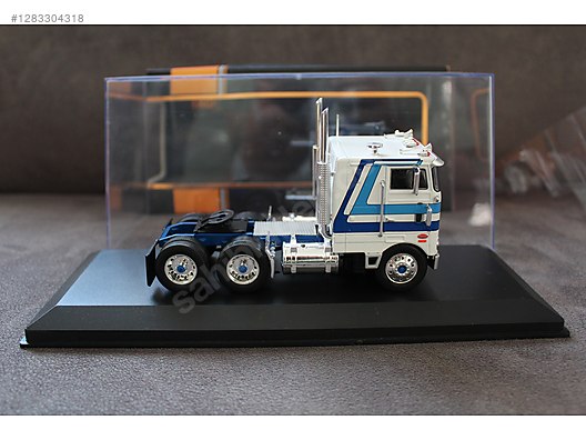 IXO Diecast Model 1:43 Peterbilt Çekici (TIR) Çeşitleri