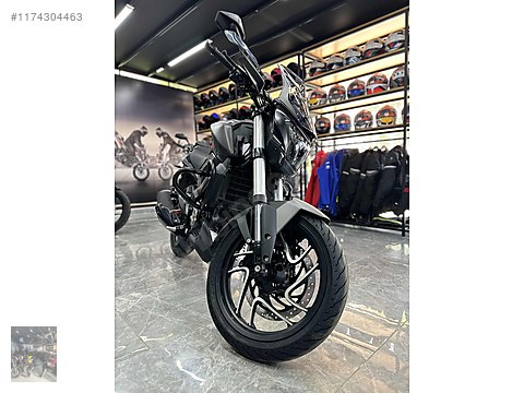 Bajaj Dominar Ug Model Naked Roadster Motor Motosiklet