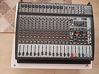 Behringer power mixer