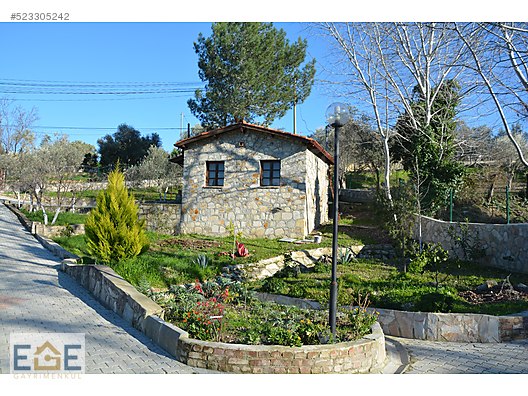 Kuşadası kirazlı köy arası Satılık Çiftlik Evi ve Arazi Satılık