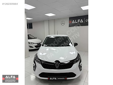 BOYASIZ 20 BİN KM'DE 2023 MODEL RENAULT CLİO 1.0...
