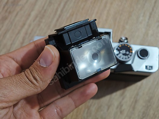 Used & Brand New Items / Cameras & Photographic Equipment / Analogue Film Cameras / 35 mm SLR / Praktica